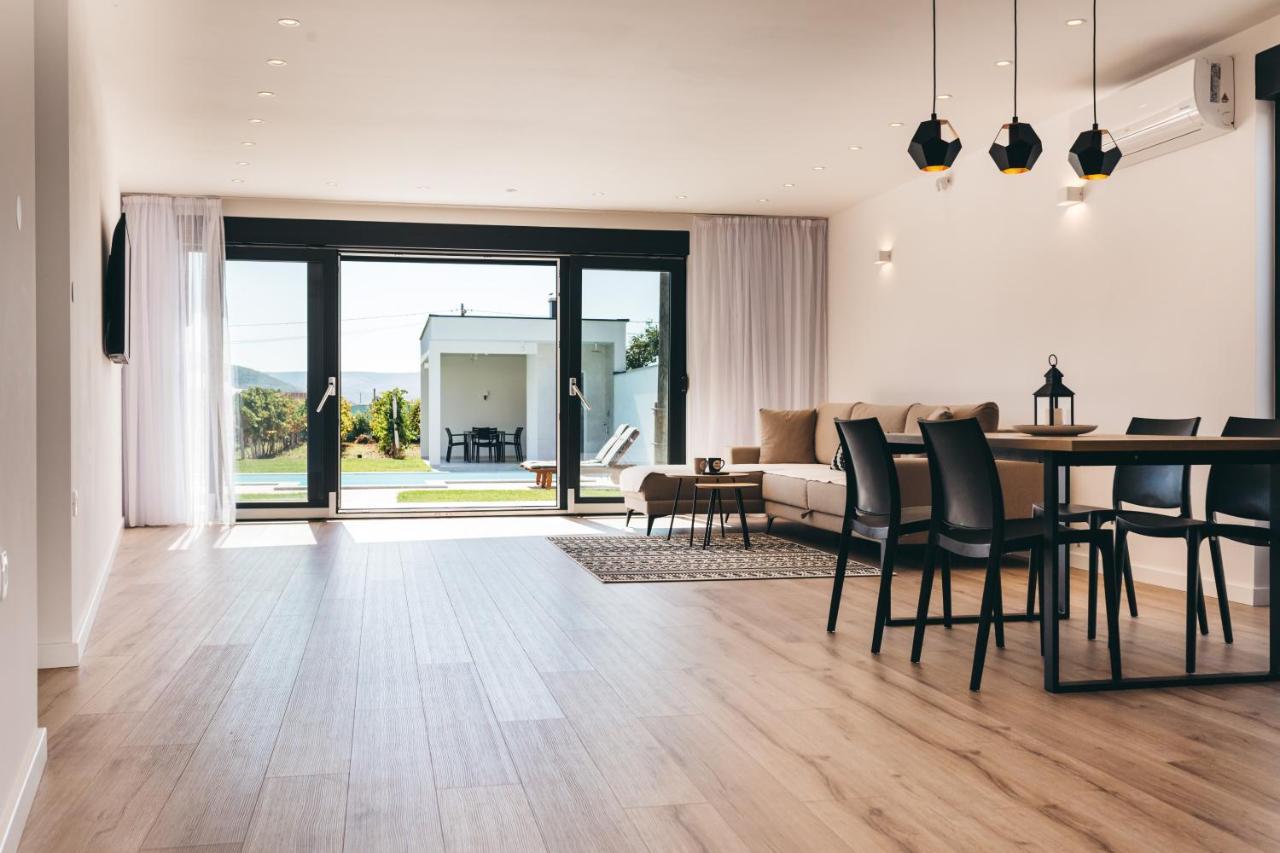 הוילה מוסטר Olive Tree House מראה חיצוני תמונה