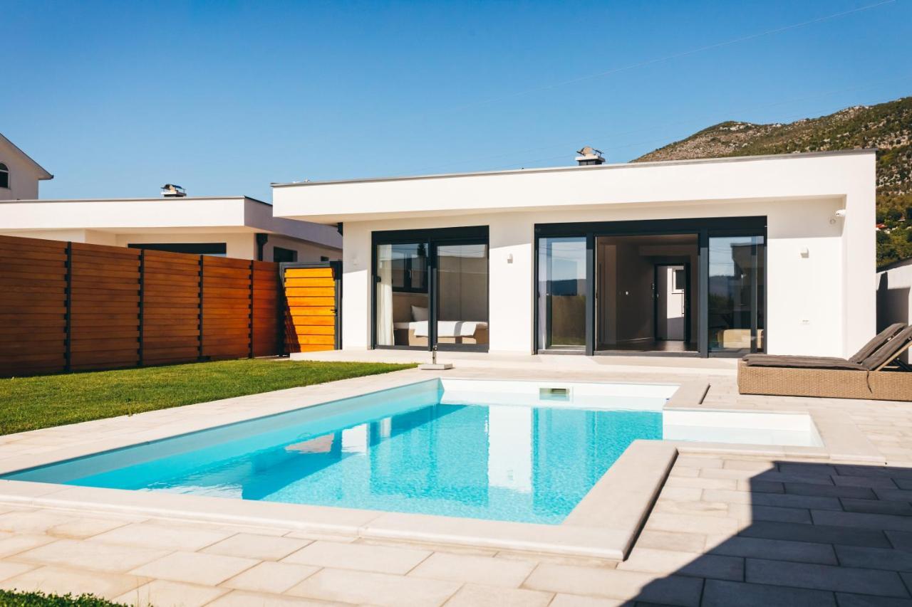 הוילה מוסטר Olive Tree House מראה חיצוני תמונה