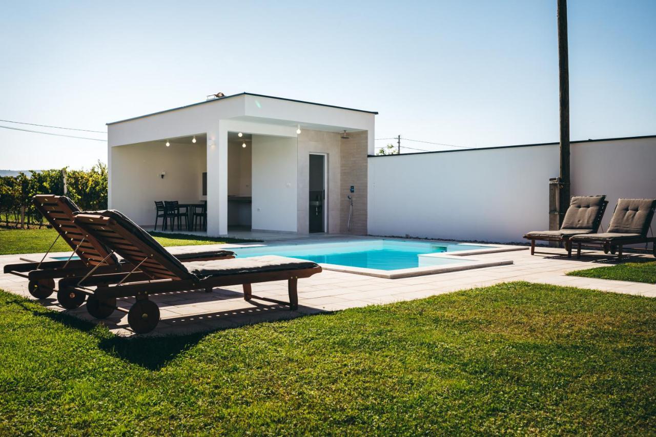 הוילה מוסטר Olive Tree House מראה חיצוני תמונה